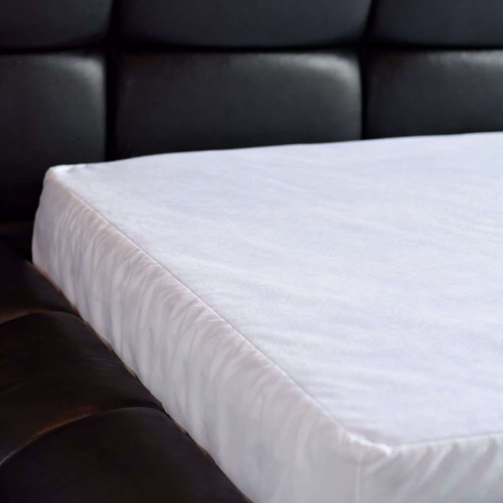 Protector de Colchón Antifluido – Impermeable y Ajuste Seguro | Casa Dorada