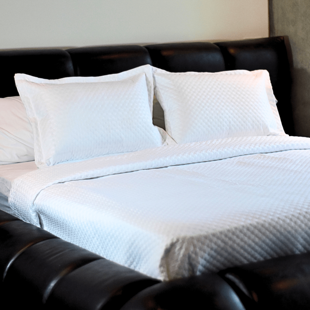 Tendido Emmanuel para cama - Doble Faz Unicolor en Microfibra | Casa Dorada - Casa Dorada